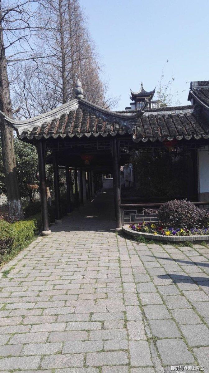 逃离无人大住宅